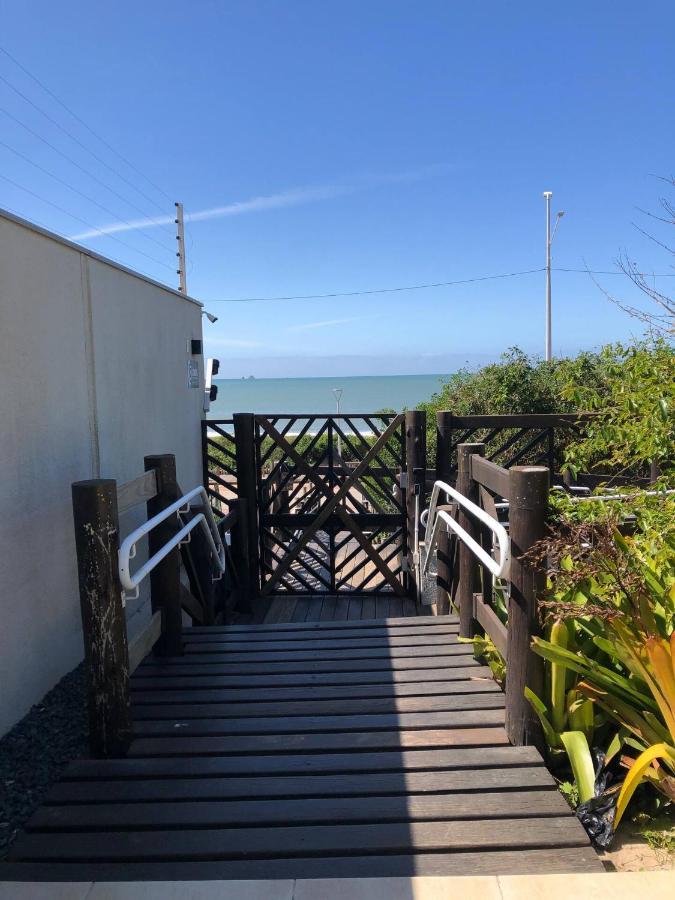 Ape Estilo Resort C/ Pe Na Areia E Vista Mar, Proximo Ao Beto Carrero Picarras Exterior photo